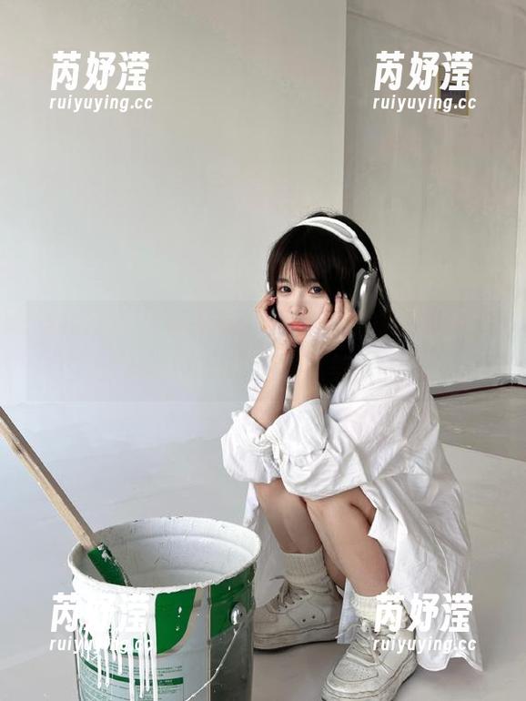 克拉女神 - 芝月体操服全套图集，捕捉运动中的灵动之美