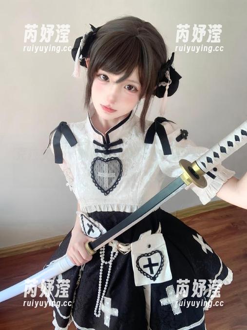 克拉女神 - 钟淇的秘密时刻：绝美写真图包与创意合集不容错过