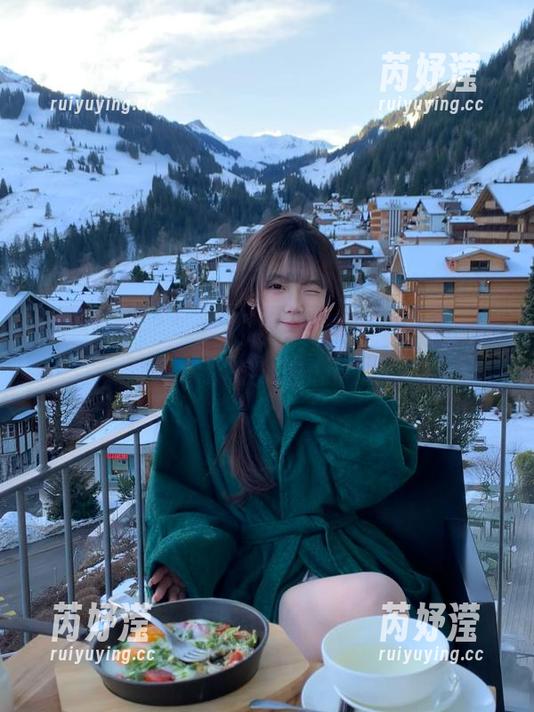 克拉女神 - 免费人成！雅楠护士原图壁纸，快来让你的桌面高能上线！