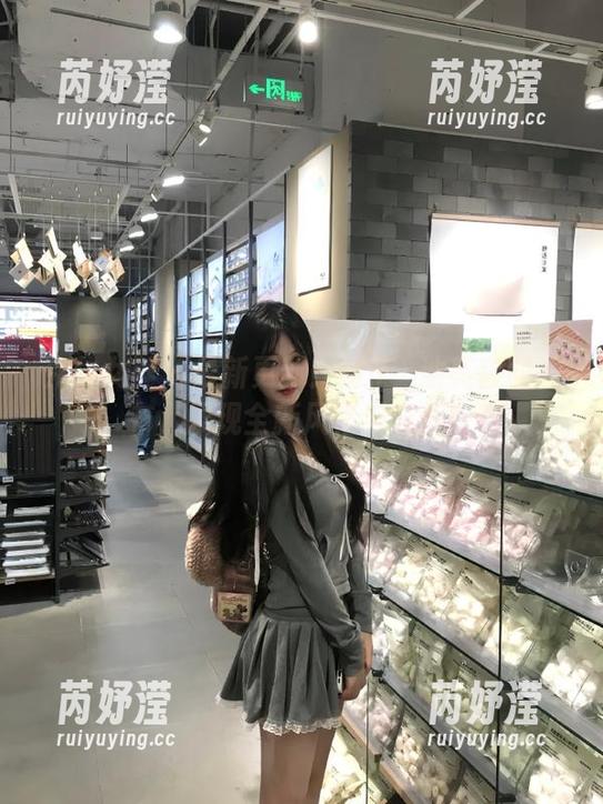 克拉女神 - 最新更新！高子琁油亮套图发布，展现全新风格与气质！