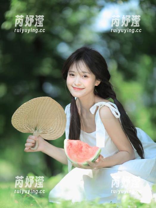 下载兔玩映画图包，深入花火和利根的多彩视觉盛宴