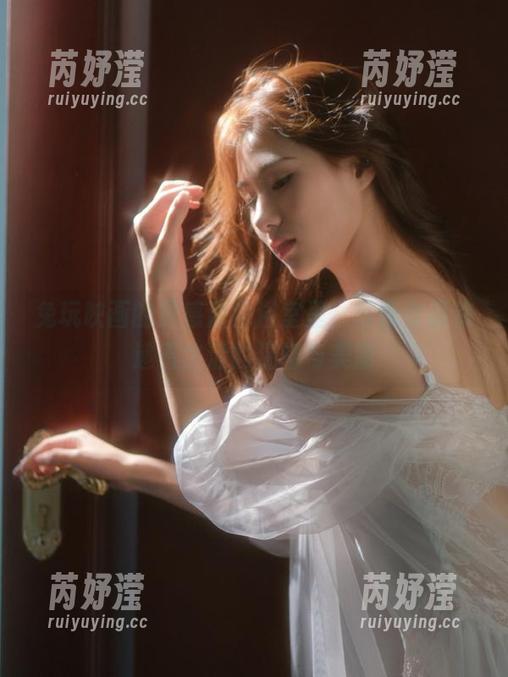 兔玩映画的灵感源自浴室里，写真作品传递着生活的温馨与美丽