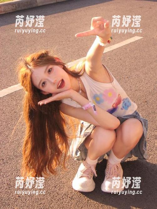 兔玩映画 感受黑色系小细腿之美,兔玩映画全新图包作品值得你细细品味