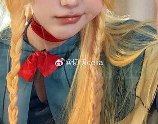 一起欣赏切切celia的美脚图集分享，带你步入一个充满魅力的视觉盛宴！
