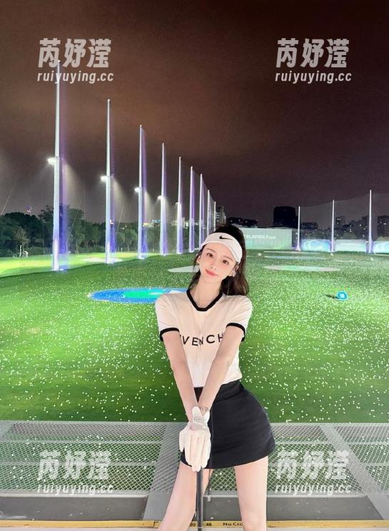 南国足艺-静儿 南国足艺 - 静儿夏天写真合集:观看她的青春活力与迷人风采