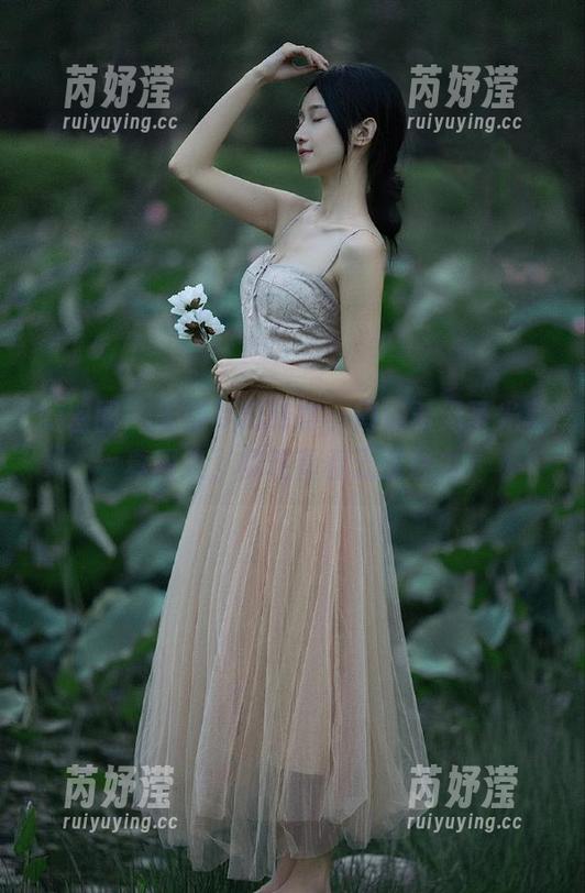 微密圈 - 天使梦幻降临，周妍希无圣光写真图集，展现青春无敌魅力
