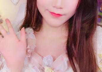 看啾小妍如何玩转眼镜私拍，原图呈现她的真实瞬间