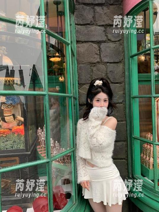 嗲囡囡 - 悦爷妖精打造的暖心圣诞：高清写真集让你一见倾心