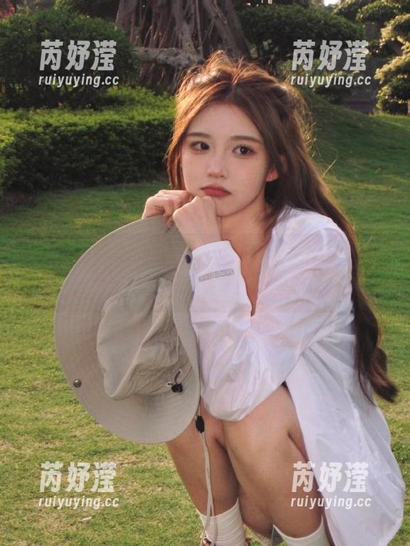 嗲囡囡 - 李筱乔jo提供独特福利，豹纹写真作品带你领略不一样的美！