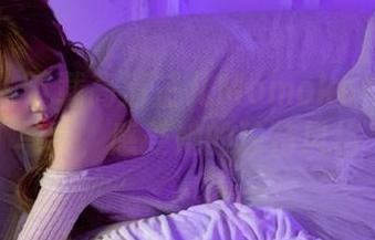嗲囡囡 – 下载高清芷儿Momoko棉袜系列写真，感受她的独特风格