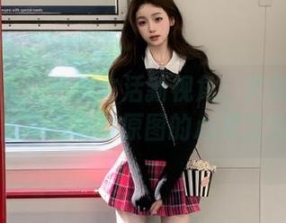 微密圈 – 办公室生活新视角：奔跑的晶骡儿写真集与原图的心灵之旅
