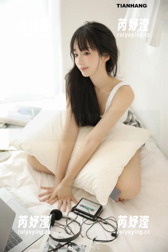 孙乐乐(손예은)油亮作品图集：精选时刻形塑她的精彩人生