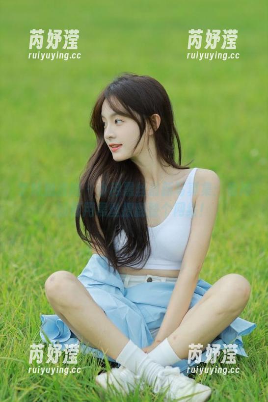 学妹加速跑-小冉 学妹加速跑 - 小冉黑丝最新写真集:看她如何用黑丝撩翻整个网络!