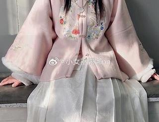 小女巫露娜黑丝写真之旅，寻找那些梦幻般的壁纸