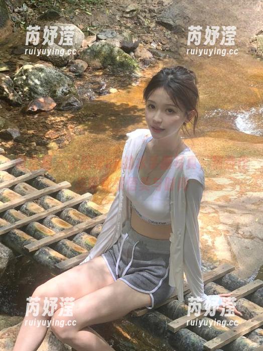 微密圈 - 小猫咪ck的水手服写真，精选作品带你领悟美与时尚