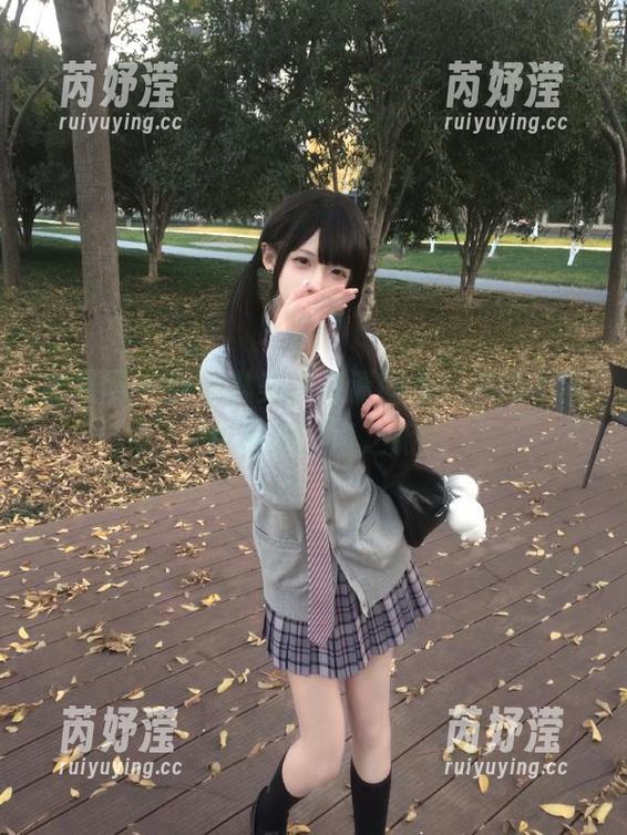 尤果网-乔依琳 尤果网 - 乔依琳美腿高清图集,演绎不同风格的时尚之旅
