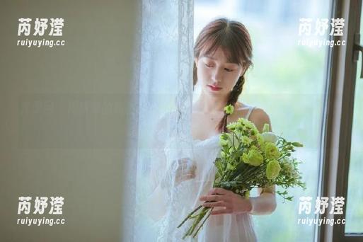 尤果网-周妍希 尤果网 - 周妍希的和服作品带你穿越时空,观看古典之美与现代感交织的奇妙旅程!