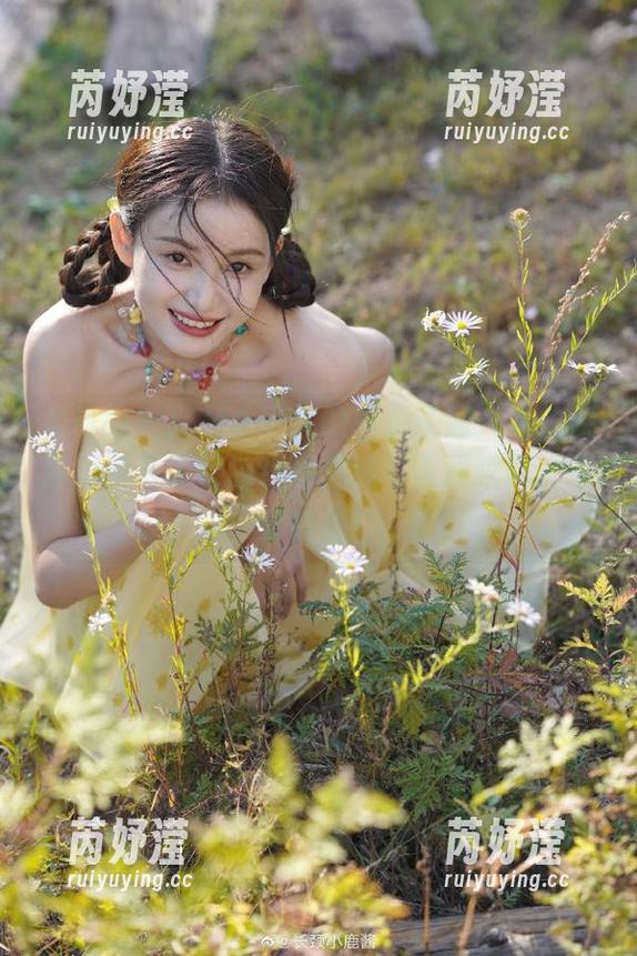 尤果网 - 打开才可儿的自拍画册：私拍原图记录下了她独特的情感与美丽瞬间，不容错过！