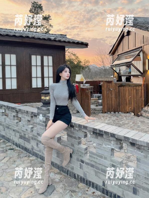 尤果网 - 可爱的琳丽连体衣写真，高清原图和壁纸陪你享受每一天！
