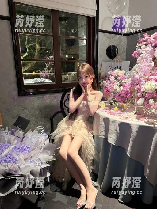 尤果网 - 最新作品揭秘：田慕儿如何在泳池中翩翩起舞！