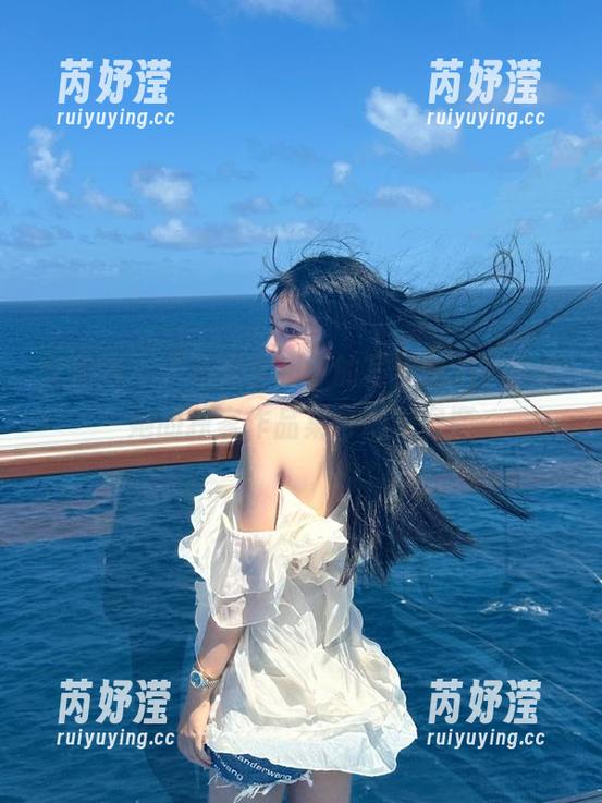 尤果网 - “米米学姐”的写真魅力，探索她的独家作品集与精彩资源