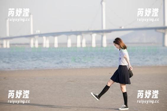 尤物馆 - 精选“Amrita贞贞”绝美皮衣套图，谁说她只会穿得像个少女？