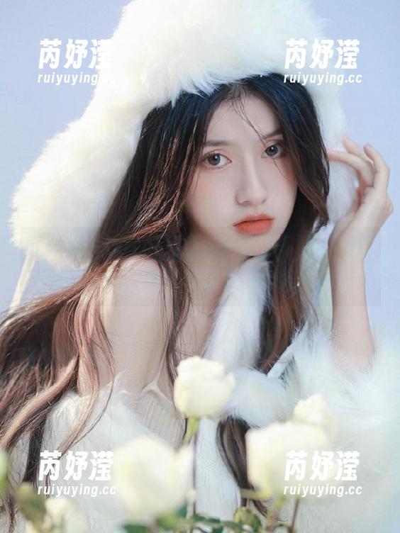 尤蜜荟 - Carol周妍希的天台写真，网盘独家下载，快来收藏这份甜美回忆！