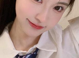 尤蜜荟 – 允尔的连体衣系列合集：多款套图展现她的别致风格与气质之美