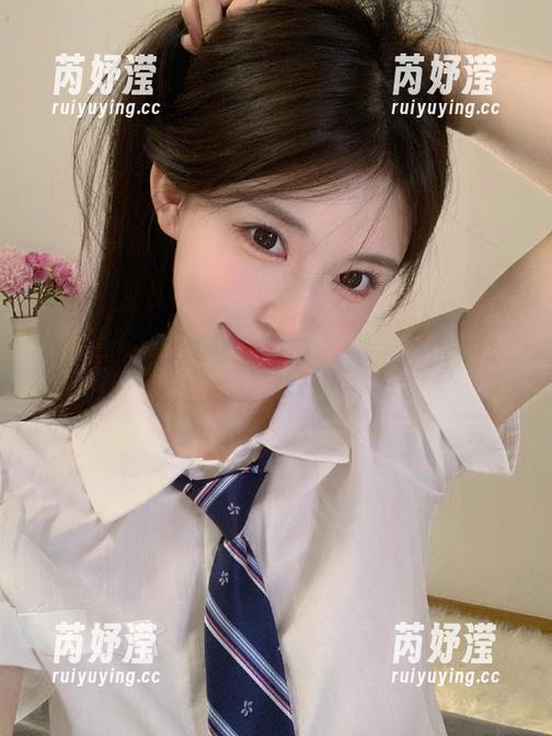 尤蜜荟 - 允尔的连体衣系列合集：多款套图展现她的别致风格与气质之美