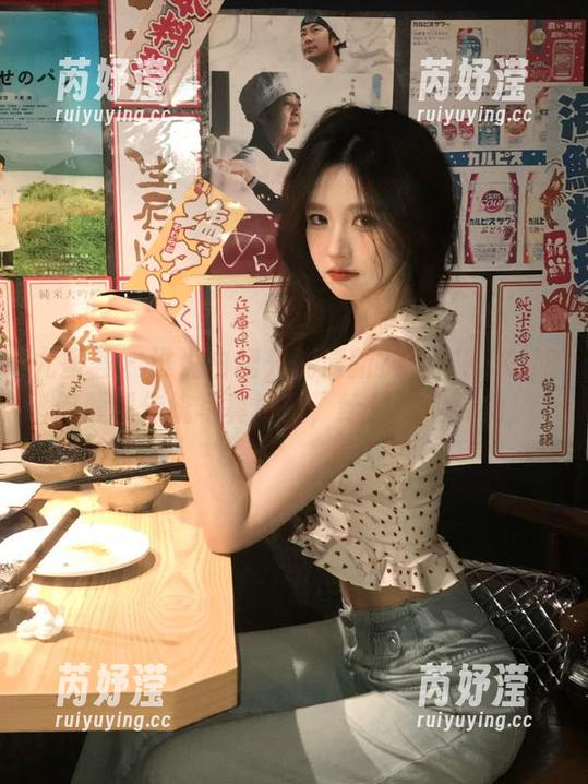 尤蜜荟-宋KiKi 尤蜜荟 - 谁说白裙只能清新?看宋KiKi如何颠覆传统写真资源,给你新的视角!