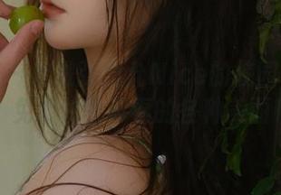 尤蜜荟 – 走进张思允Nice的校园写真世界，免费体验青春的各种美丽瞬间