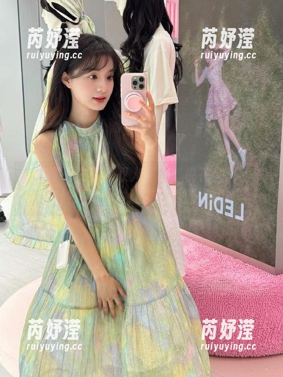 尤蜜荟-朱可儿 尤蜜荟 - 朱可儿双人写真:桃花盛开的季节,这组图片让友情更加闪耀!