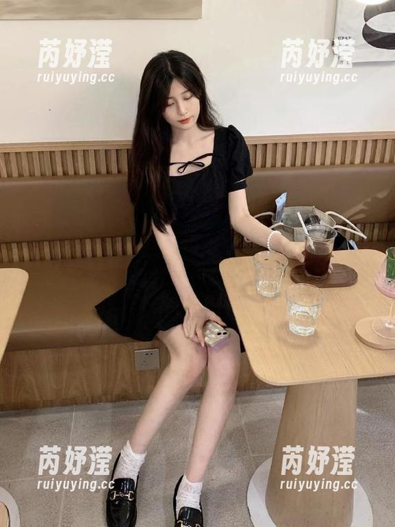 尤蜜荟 - 发掘梦心月女神的美丽瞬间：写真合集免费下载