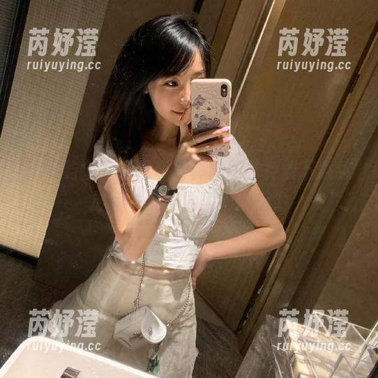 精致屿鱼安克雷奇写真套图，免费下载绽放每一个视觉瞬间的魅力