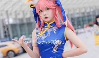 一览无余！巧克力小圆面包全套学妹图集，甜静动人！