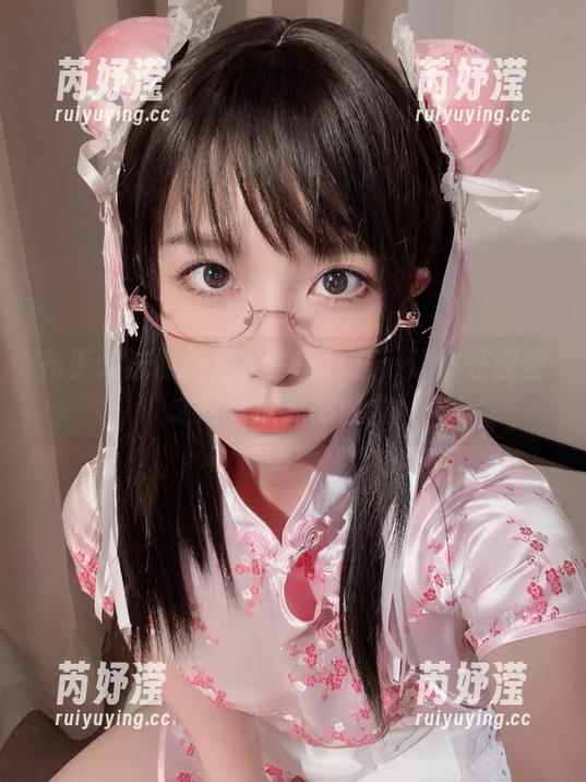 布丁大法最新居家写真合集：让你在四壁之间绽放无限魅力！