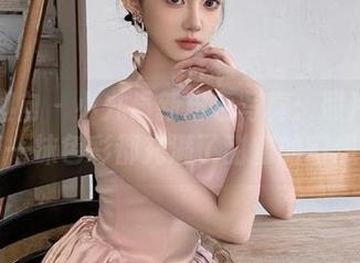 异思趣向 – 小九最新粉色写真：照片里的每一抹色彩都充满了甜蜜的幻想！