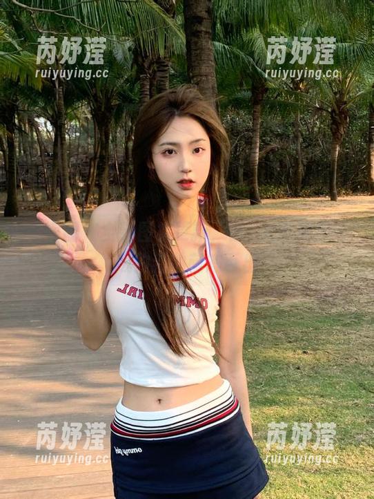 微密圈 - 全新图集更新，徐珺大哥展示毛绒豹猫的萌态百出