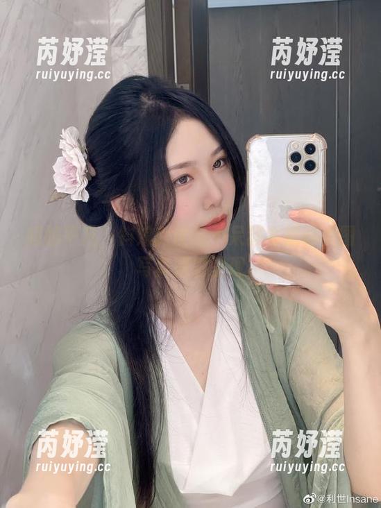超越平凡，抖娘利世与不呆猫牛奶的美图写真精彩呈现