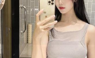 发现抖娘利世2月微密圈中的绝美写真作品，在线畅享与下载