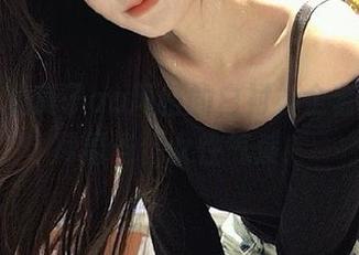 解读抱走莫子aa风格的白衬衫全套图片，尽显当代女性气质！