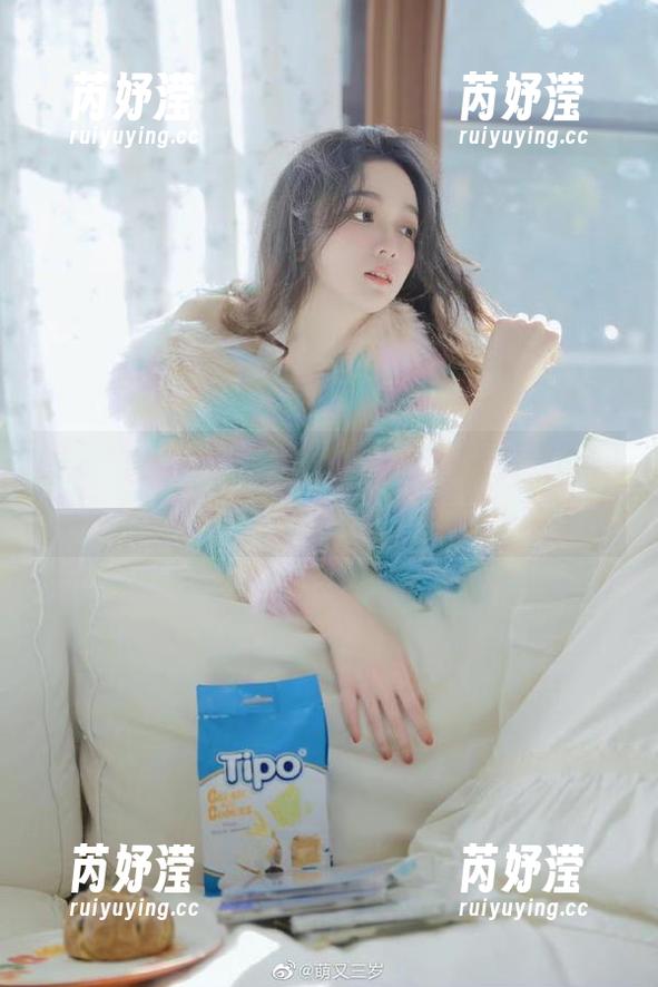 推女神 - Ann尤美黑色艺术写真合集：视觉享受的高级感图包，带你走入她的世界