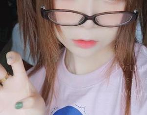 从未见过的清新风格，摇摇乐yoyo的GawrGura美图图集堪称艺术与时尚的巅峰之作！