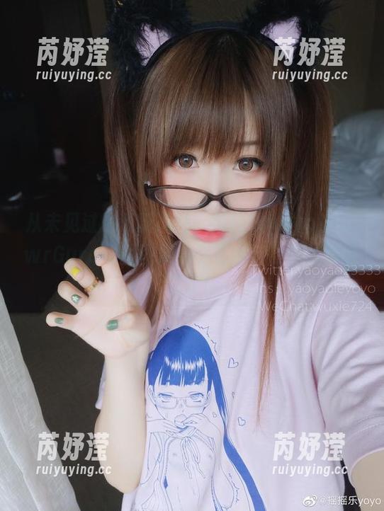 摇摇乐yoyo 从未见过的清新风格,摇摇乐yoyo的GawrGura美图图集堪称艺术与时尚的巅峰之作!
