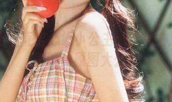 星颜社 – 直击心妍小公主：修女主题的精美图片原图大公开