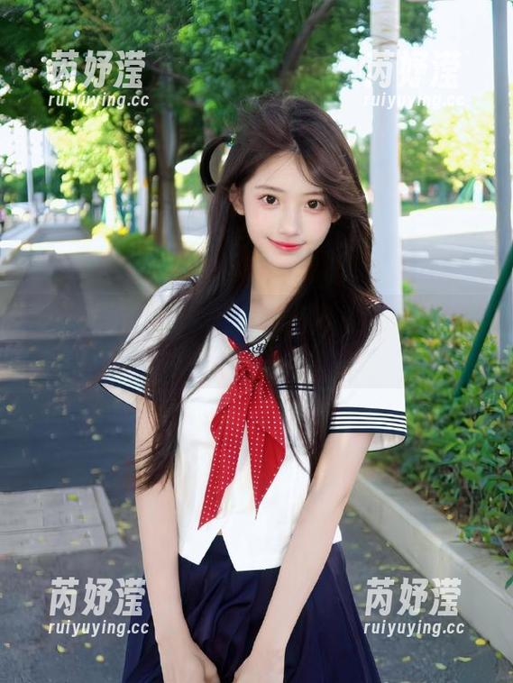微密圈 - 李嘉欣97短裙写真资源集锦：发掘独特魅力与时尚灵感