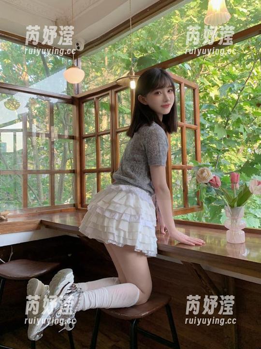果儿Victoria 微密圈 - 免费获取果儿Victoria温柔写真原图,感受温暖与甜蜜的交织