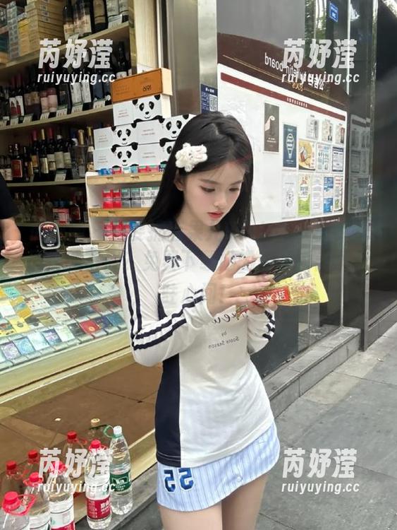微密圈 - 想要拥有果儿Victoria水手服风情的写真？免费下载她的美丽瞬间，永驻心间！