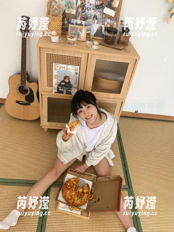果团网-周妍希 果团网 - 超级美图:周妍希长腿写真图包,展现无限魅力与优雅风范!