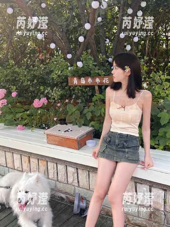 果团网 - 惊艳时刻，张小喵私拍内衣美图，让你大开眼界，绝对不容错过！